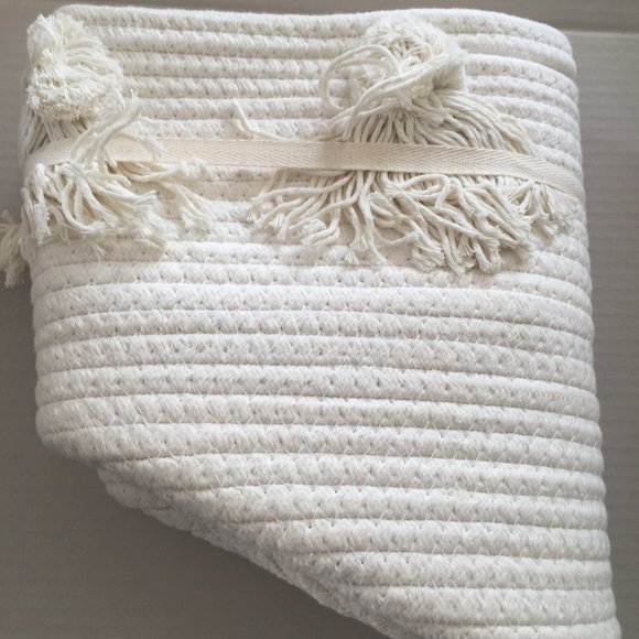 Jilly Box - Twig and Tassel Pom Basket - Natural - Picture 2 of 5